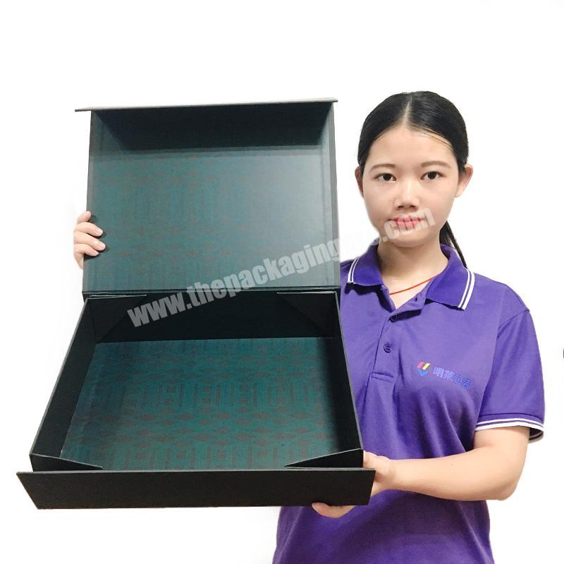 Custom Magnetic Closure Matt Lamination Folding Paper Gift Box With Glossy Black UV Coating Logo