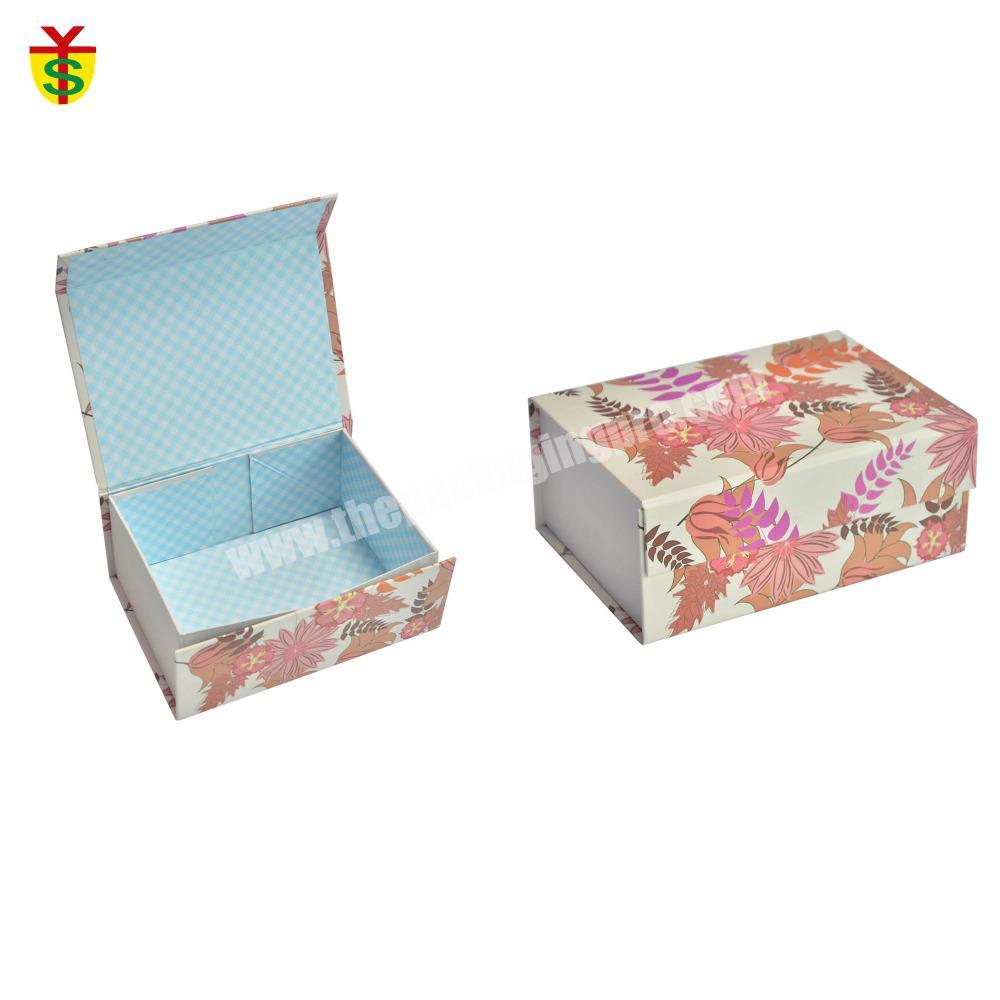 Custom Paper Material Folded Magnet Gift Boxes With UV Printing