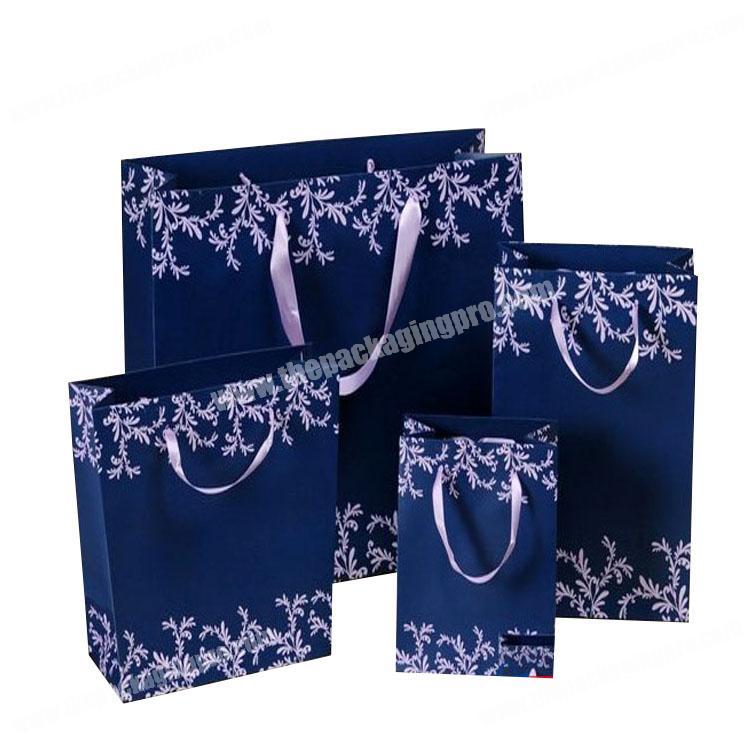 Custom paper shopping bag, different size color gift paper bag