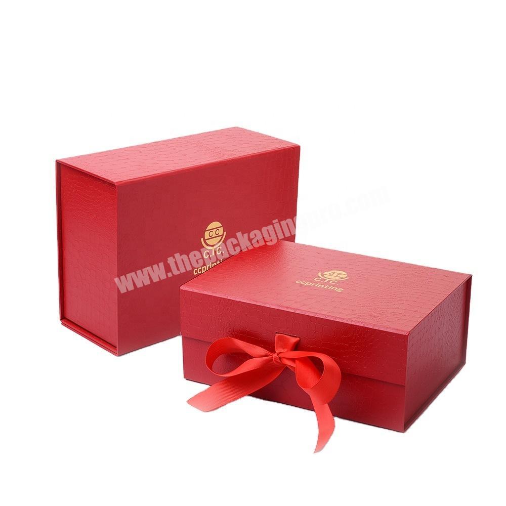 Custom Print Red  Luxury Wholesale Gold Foil Embossed Paper Garment Clothing Gift Folding Magnetic Packaging Box With Ribbon