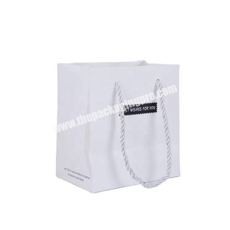 Custom Printed Your Own Logo White Luxury Kraft Gift Craft Shopping Paper Bag Custom Recycled Cloth Paper Bag With Flat Handle