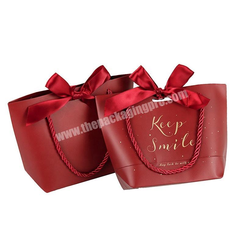 Custom Printing Luxury Foldable Shopping Bag Skincare Packaging Gift Paper Bag For Hair And Beauty Supplies Store