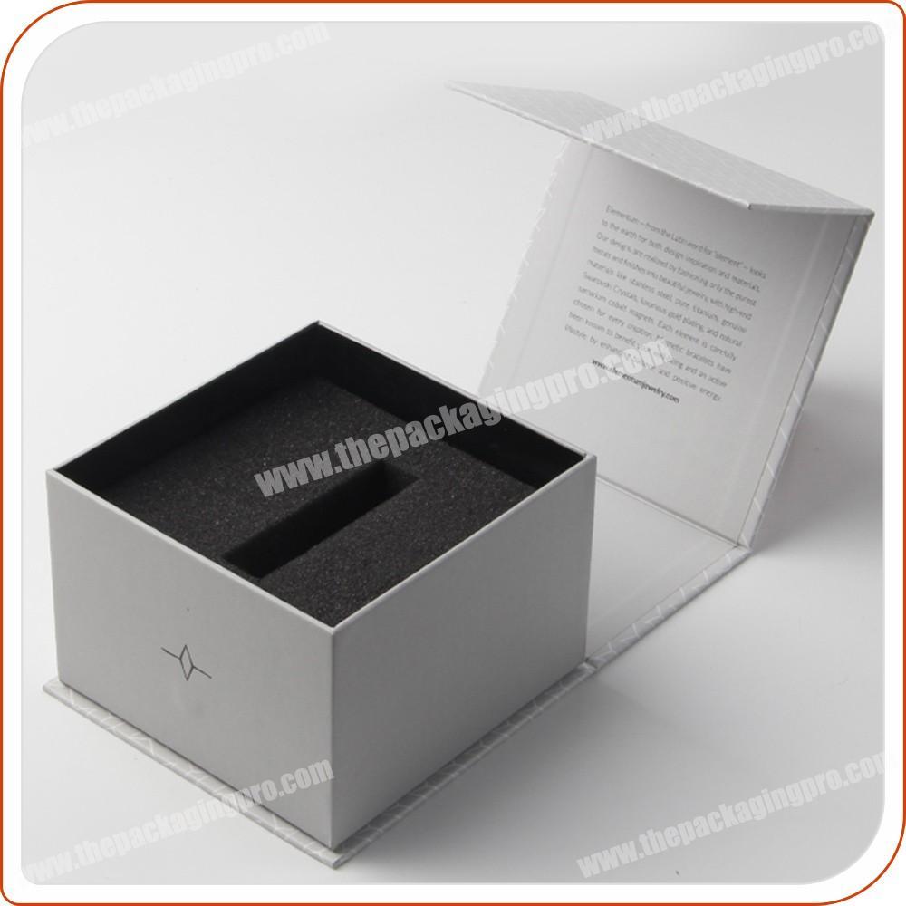 Custom recycled magnetic closure paper gift boxes packaging