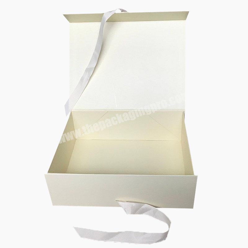 Custom rigid ivory color bridesmaid magnetic gift box with fixed ribbon