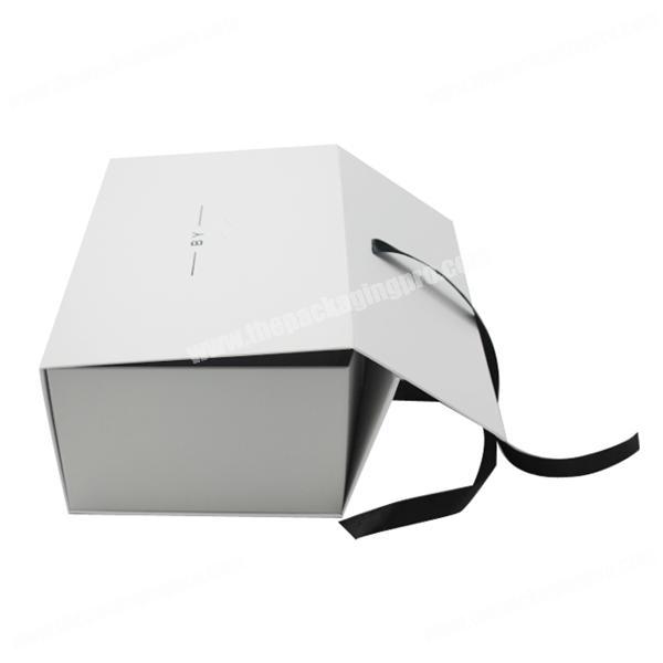 Custom white paper printing matte gift box fold half ribbon magnet close folding box