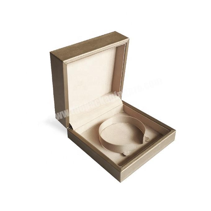 Customized Flip Luxury Jewelry Gift Box for Bracelet Retail at Jewelry Store