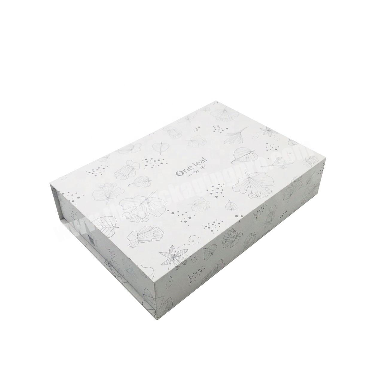 Customized full color printing Magnetic closure socks packaging boxes