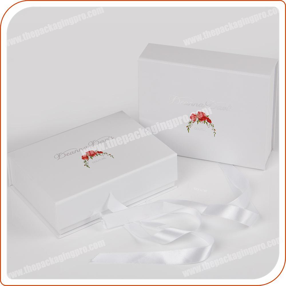 customized luxury packaging cardboard paper gift boxes with ribbon