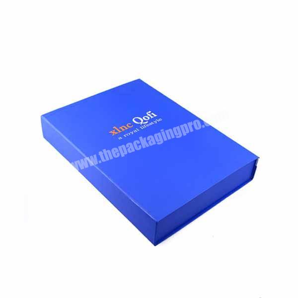Easy carry paper clamshell packaging box from Dongguan