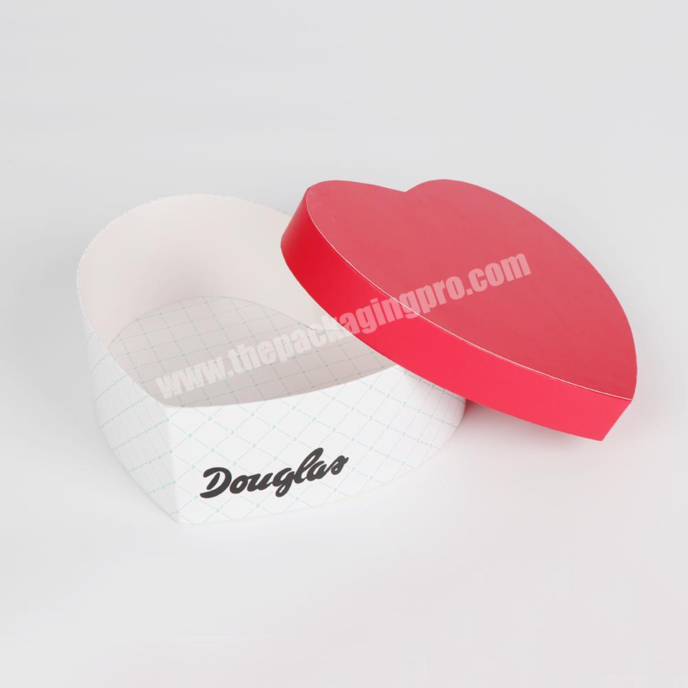 Eco-friendly wholesale design custom logo heart shaped paper cardboard jewelry box paper gift box for packaging chocolate