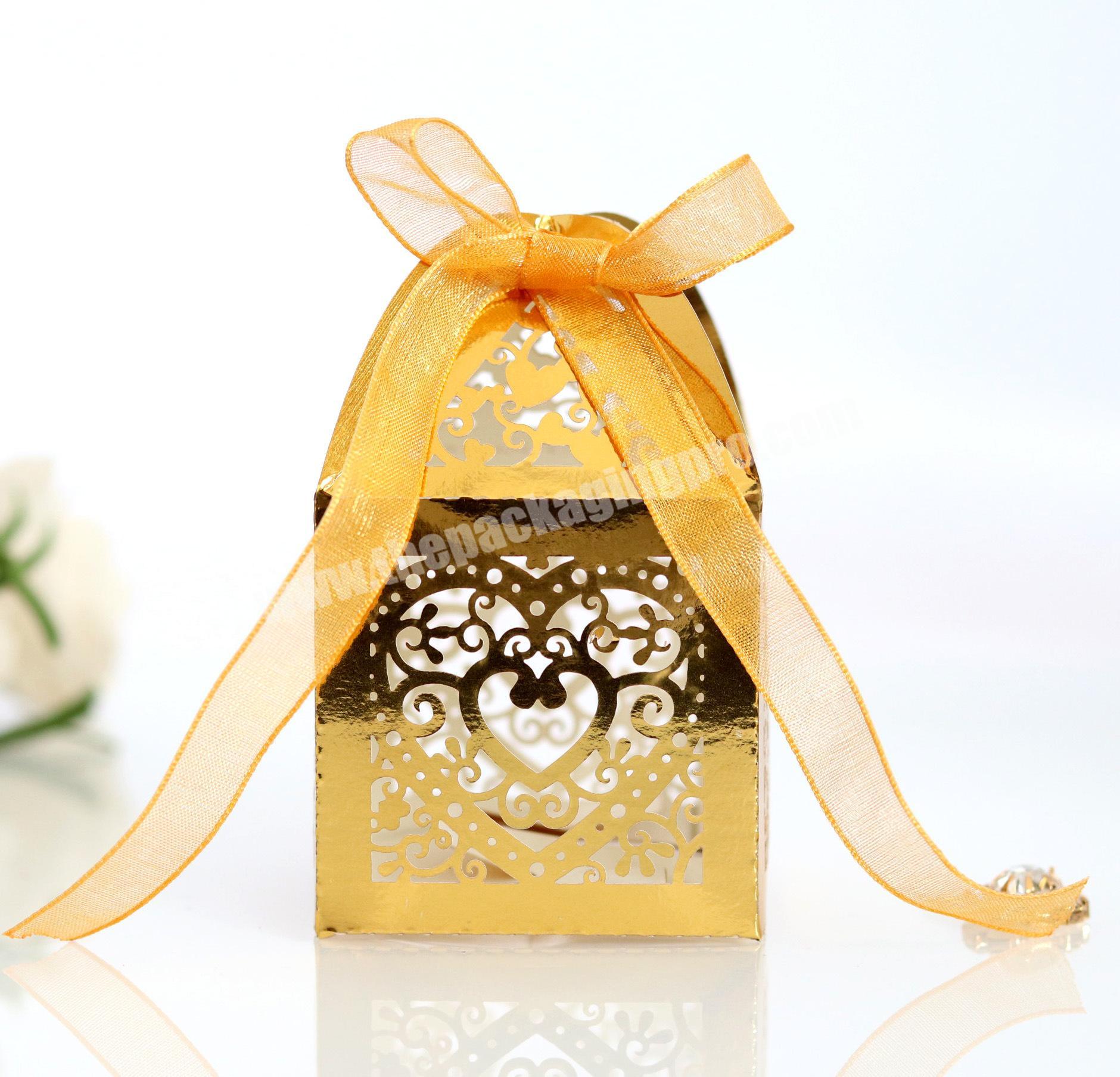 Environmentally friendly hollow baking cupcake box pastry box universal custom wedding candy packing box