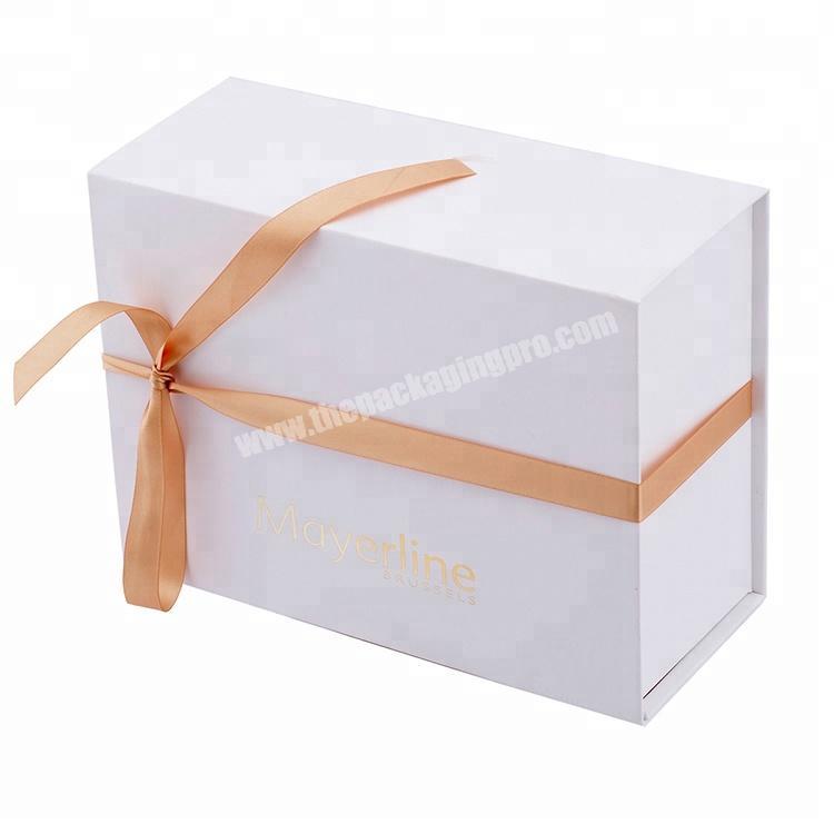 Factory price Fashion style custom garment packaging box