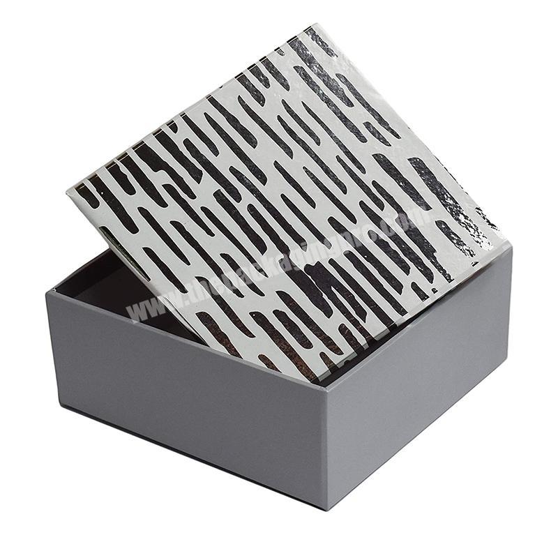 Factory wholesale cardboard lash sock gift box for clothe