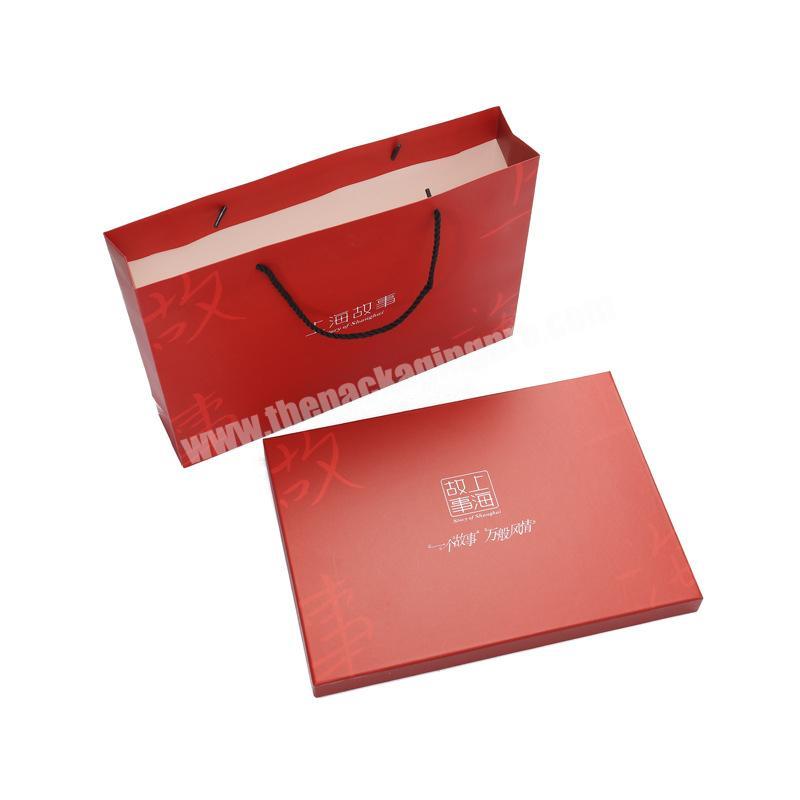 Factory wholesale Clothes packaging paperboard boxes removeable lid ivory board scarfs boxes red cardboard clothing box