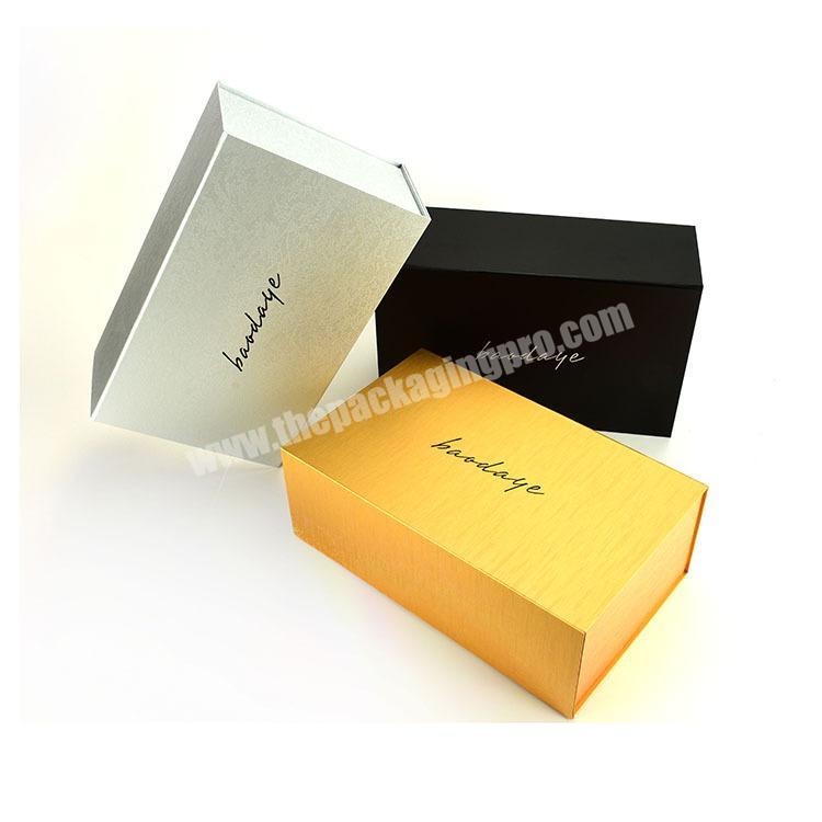 Foldable shoe packaging box for gift shoe packaging