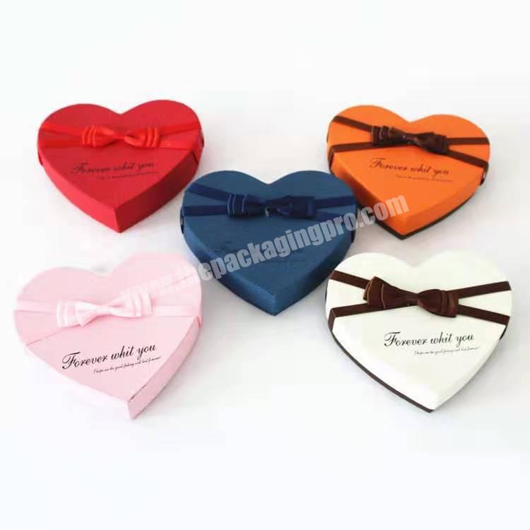 Gift boxes with luxury cardboard heart shape gift packaging for ribbons
