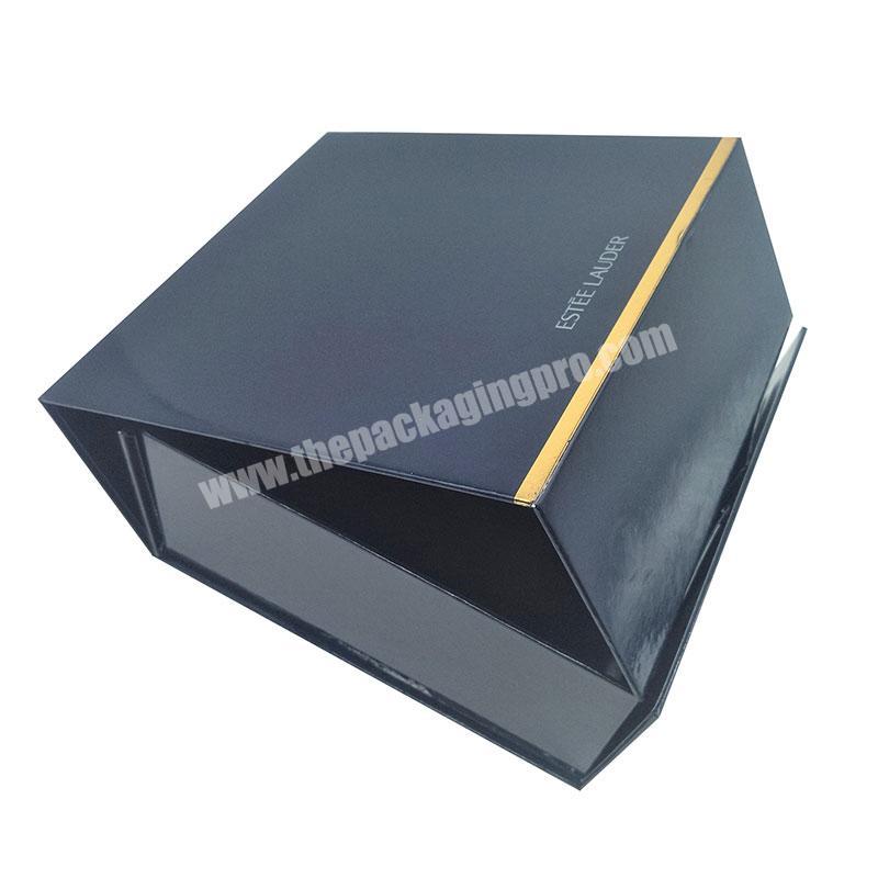 Glossy luxury black cardboard cosmetic packaging box magnetic closure