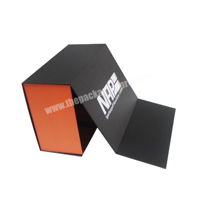 Guangzhou Custom Rigid Luxury Foldable Magnetic Closure Apparel Packaging Gift Paper Box