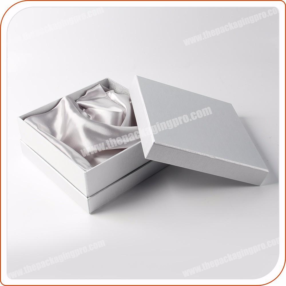 guangzhou factory made cardboard paper gift box packaging with lid