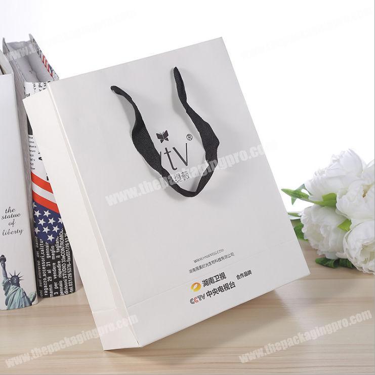 high quality recyclable shopping gift paper bags with handles