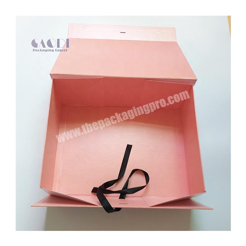 Hot Selling Custom Size White Matt Laminated Cardboard Magnetic Folding Gift Box With Ribbon