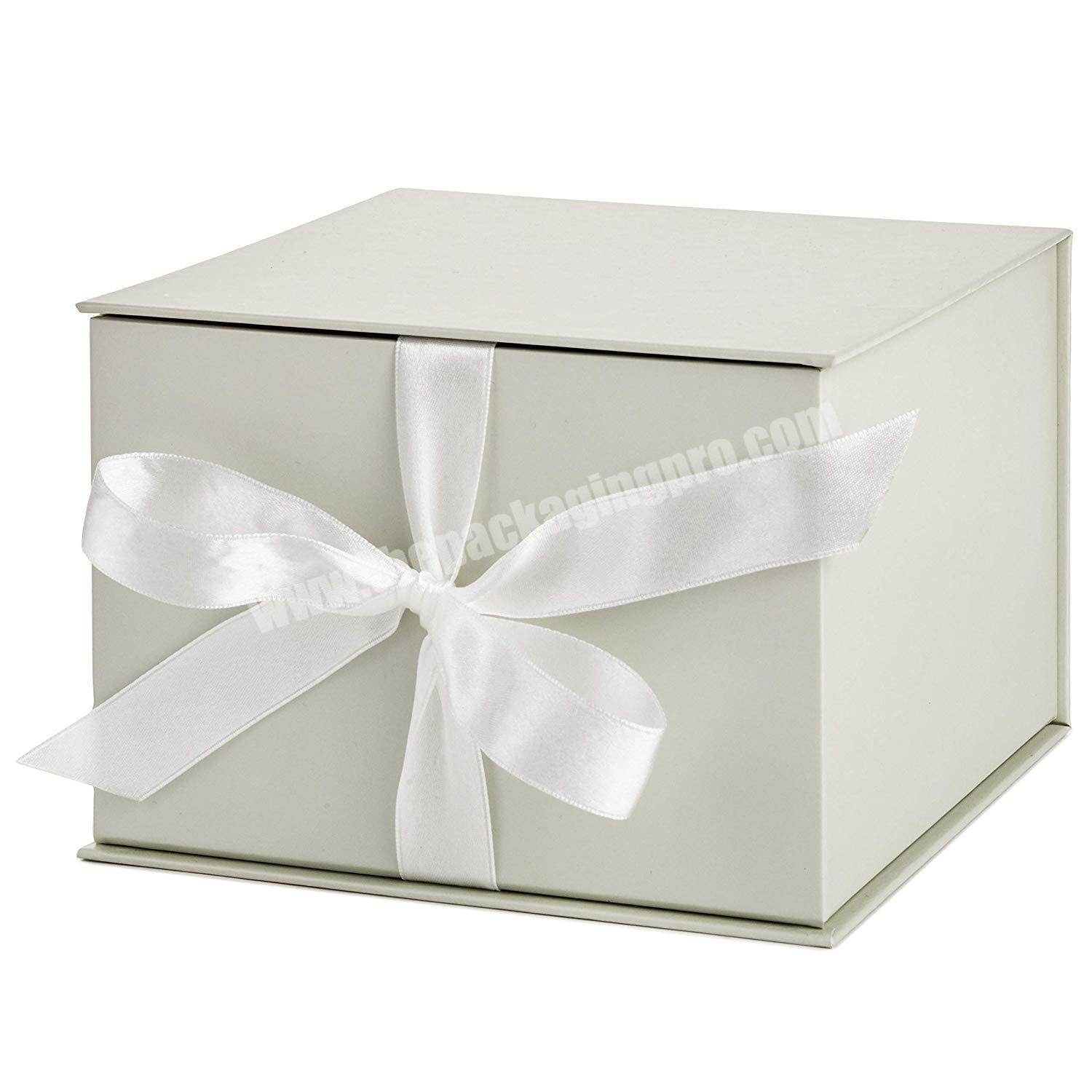 Hot selling large luxury custom cardboard ribbon closure paper white gift box with ribbon