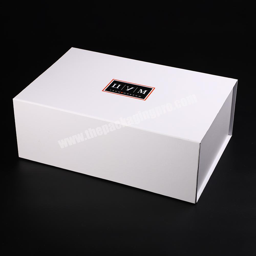 Innovative 2020 hot sale collapsible cardboard gift Packaging box with magnets at four corners shoe box handbag packaging box