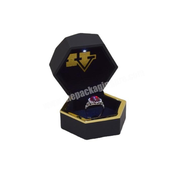 LED light 6.3x5.5x5.2cm red sexangular hexangular jewelry ring box with environmental friendly rubber coating