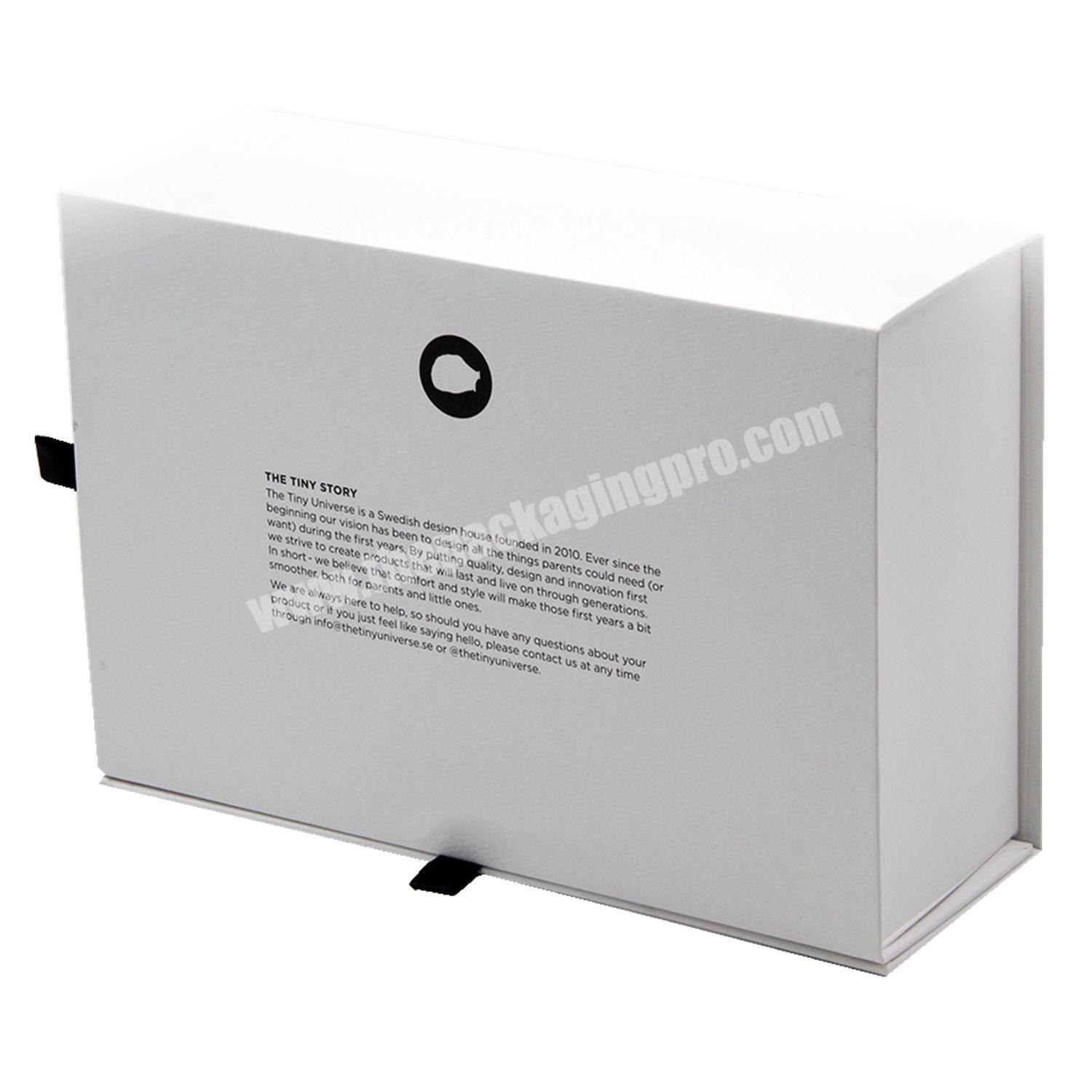 Low MOQ customized cardboard paper foldable bespoke magnetic gift box