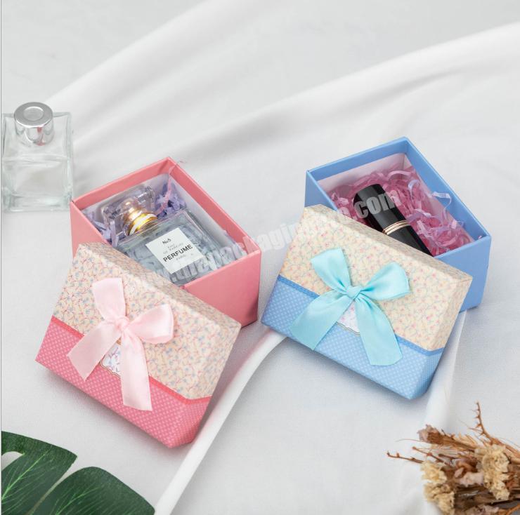 Luxury custom white paper paperback folding cardboard packaging magnetic folding satin silk packaging gift box