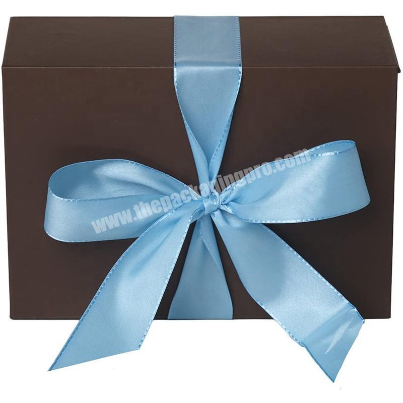 Luxury design christmas suitcase gift box cardboard box with handle, packaging box with ribbon, box gift packaging