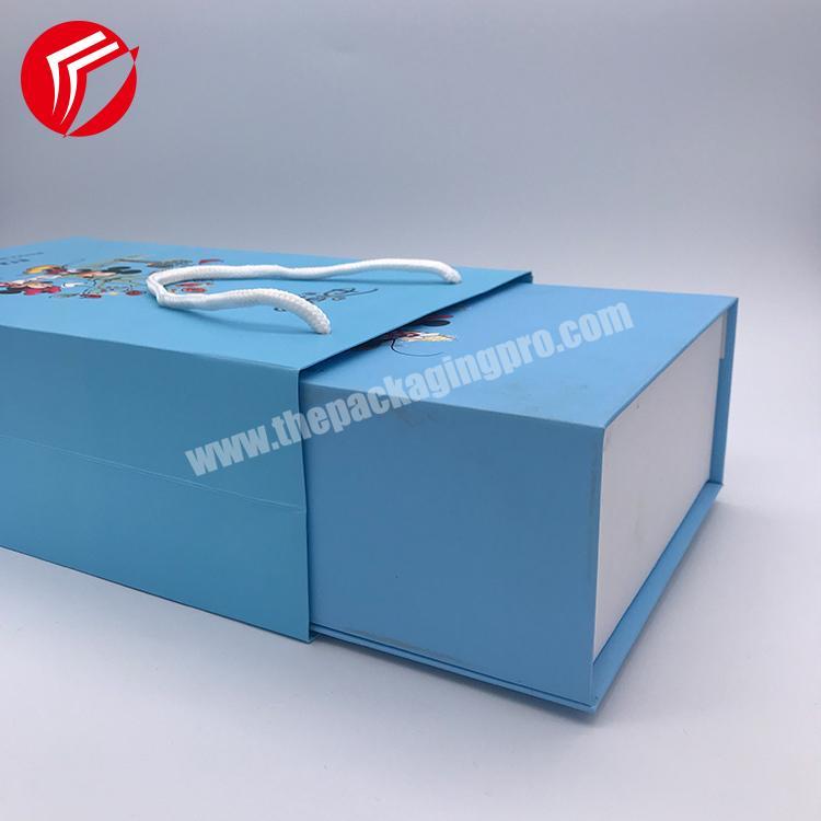 luxury gift set flip lid packaging box with handle  flat cardboard lids packing boxes with handles