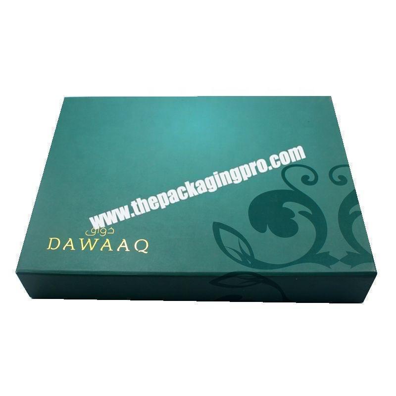 Luxury glod inside custom Logo magnetic foldable rigid gift paper box packaging box for eye shadow