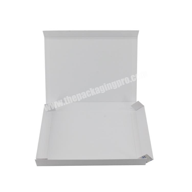 Luxury high quality white Cardboard gift magnetic folding box with closure packing