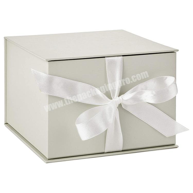 Luxury rectangular cute jewellery essential oil black and white hair boxes cardboard bulk gift bridesmaid clothes box