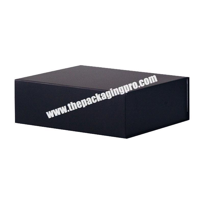 Luxury recyclable black folding magnetic closure gift box for clothes