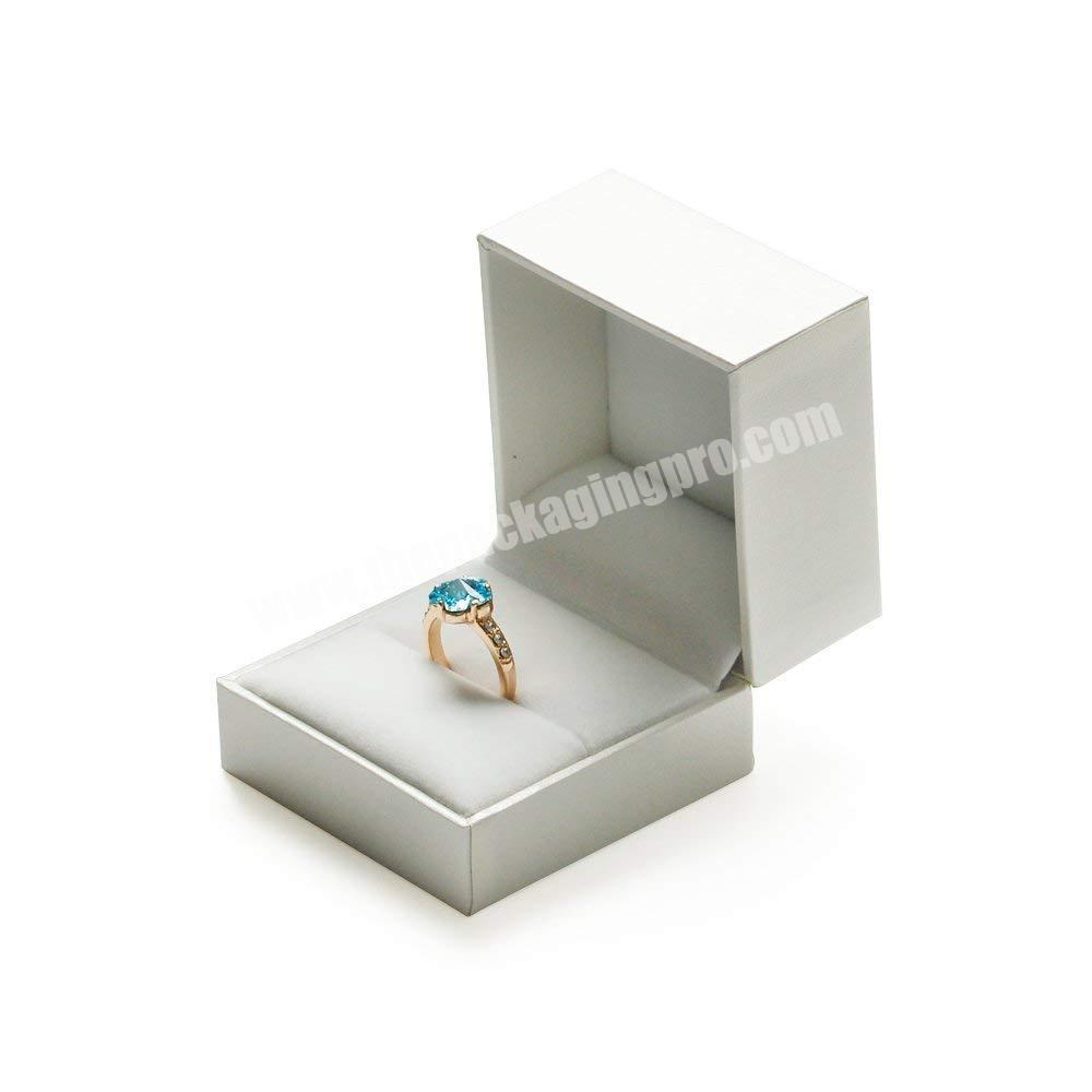 Luxury White Jewelry Ring Packaging Box With Velvet