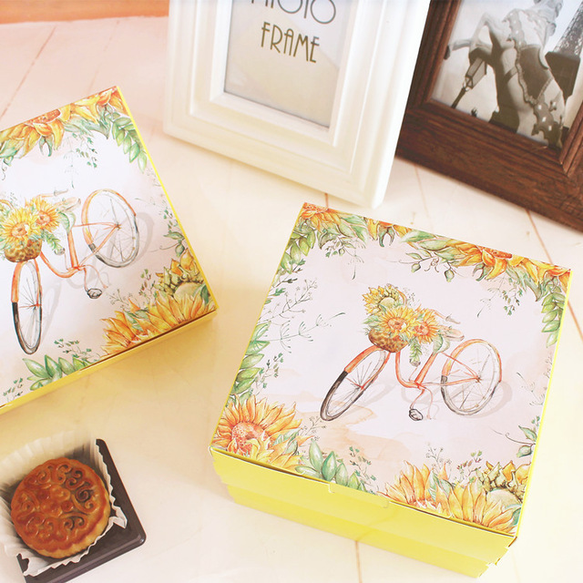 new 12*12*4.5cm10pcs yellow bicycle sunflower design Cheese Cake Paper Box Cookie Container gift Packaging Wedding Christmas Use
