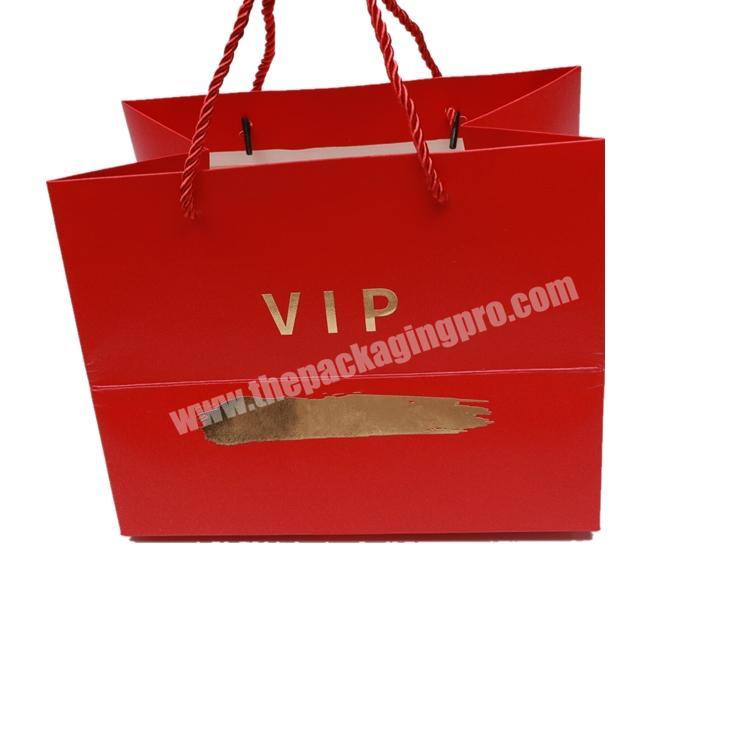New Gold Logo Shopping Bags Custom Design packaging for clothes