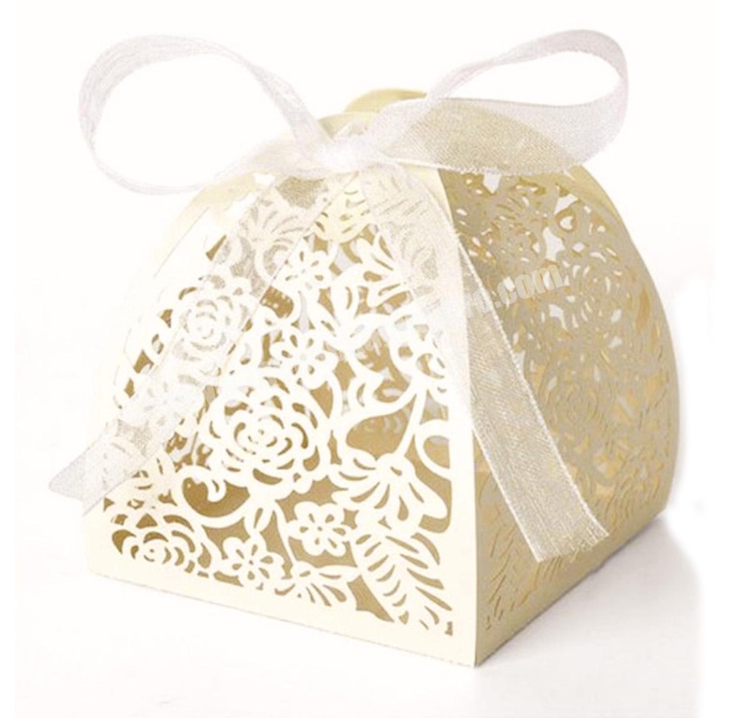 Newest environmentally friendly universal hollow baking box pastry box elegant wedding custom roses candy packing box