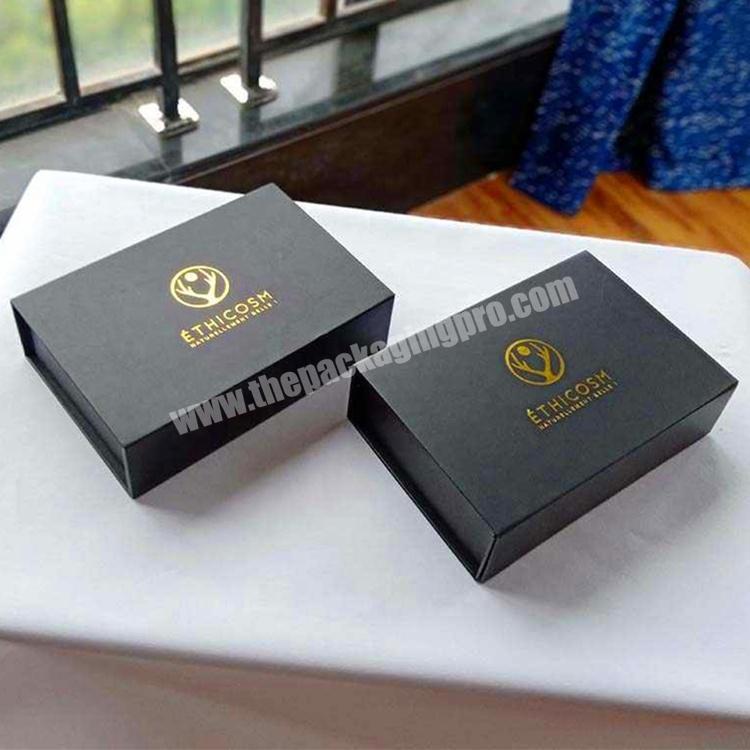 OEM Closure Matt Laminated Magnetic Gift Box With Uv Polishing Logo