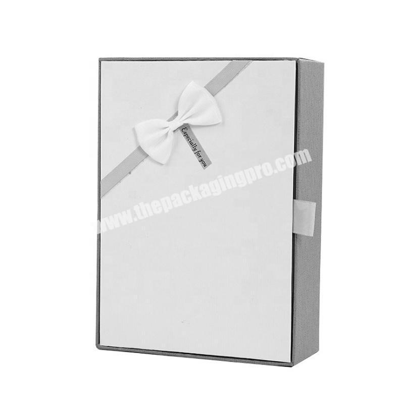 OEM customize hard cardboard matte black magnetic close book shape small paper packaging gift box