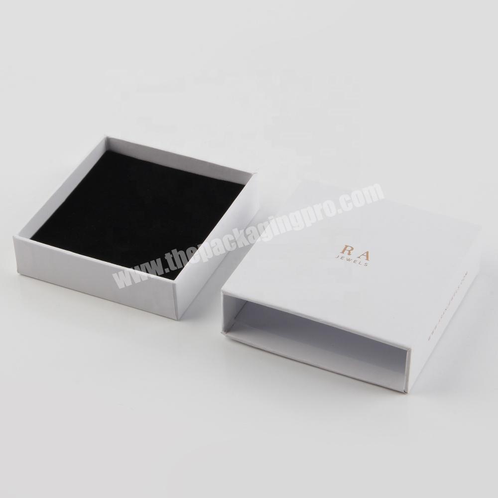 paper retail white custom boxes with logo for pendant