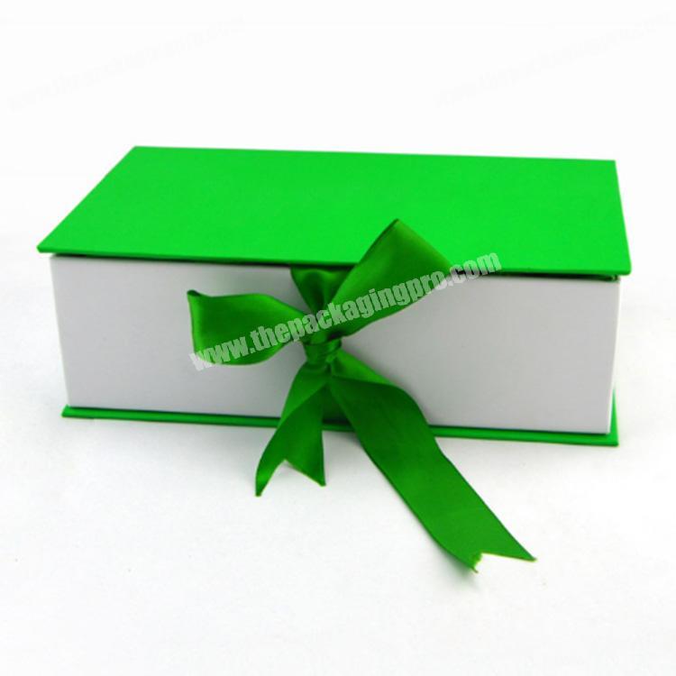 Personalized foldable fancy magnet packaging box with ribbon