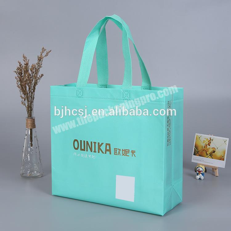 Popular design foldable non woven garment bag on Alibaba