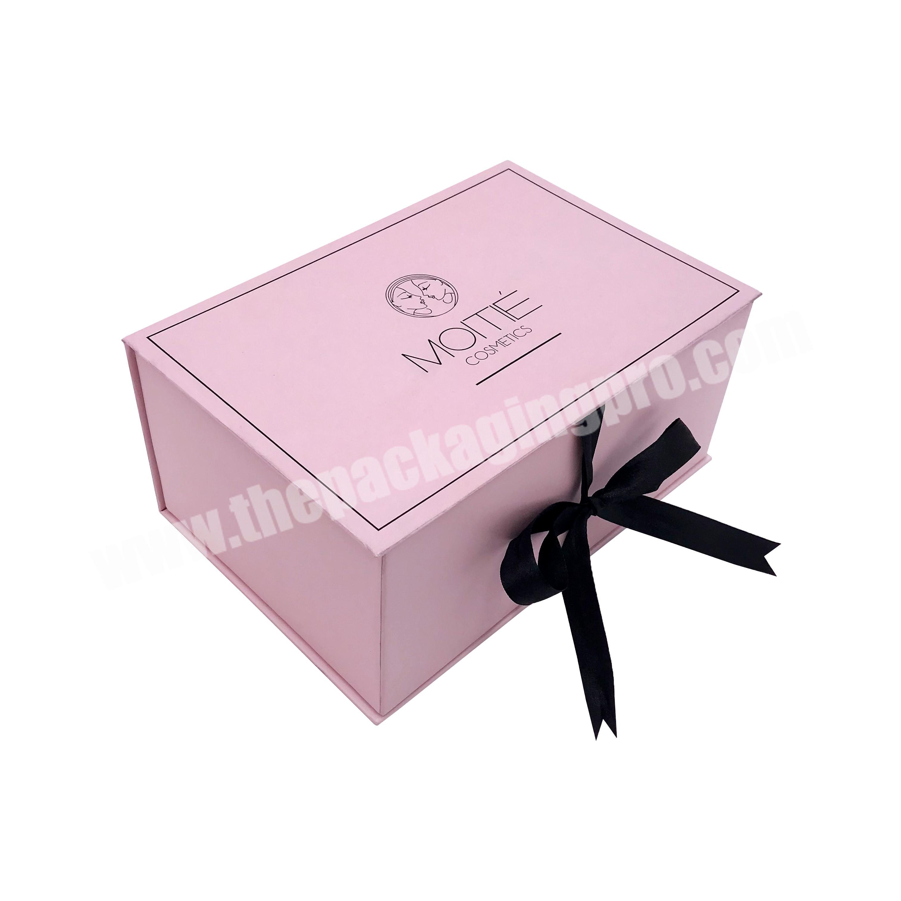 Popular wholesales gift box wholesale small magnet closure paper packaging magnetic lined with satin