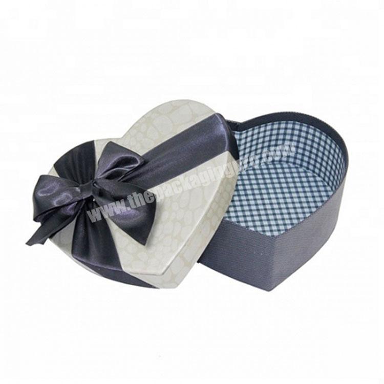 printed paper packaging gift box heart