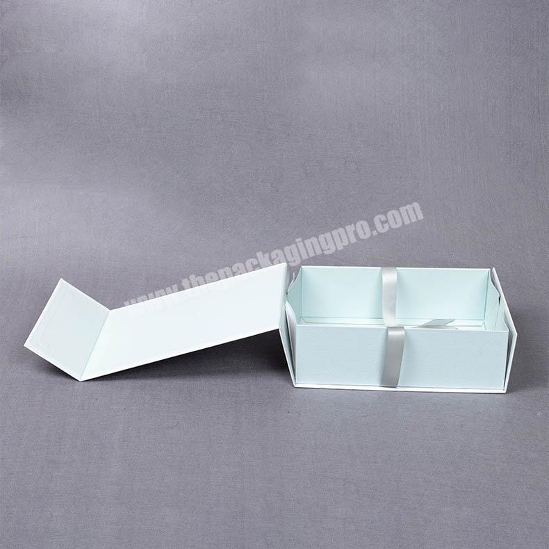 Promotional card magnetic closure rigid folded cardboard foldable gift box with bowtie ribbon