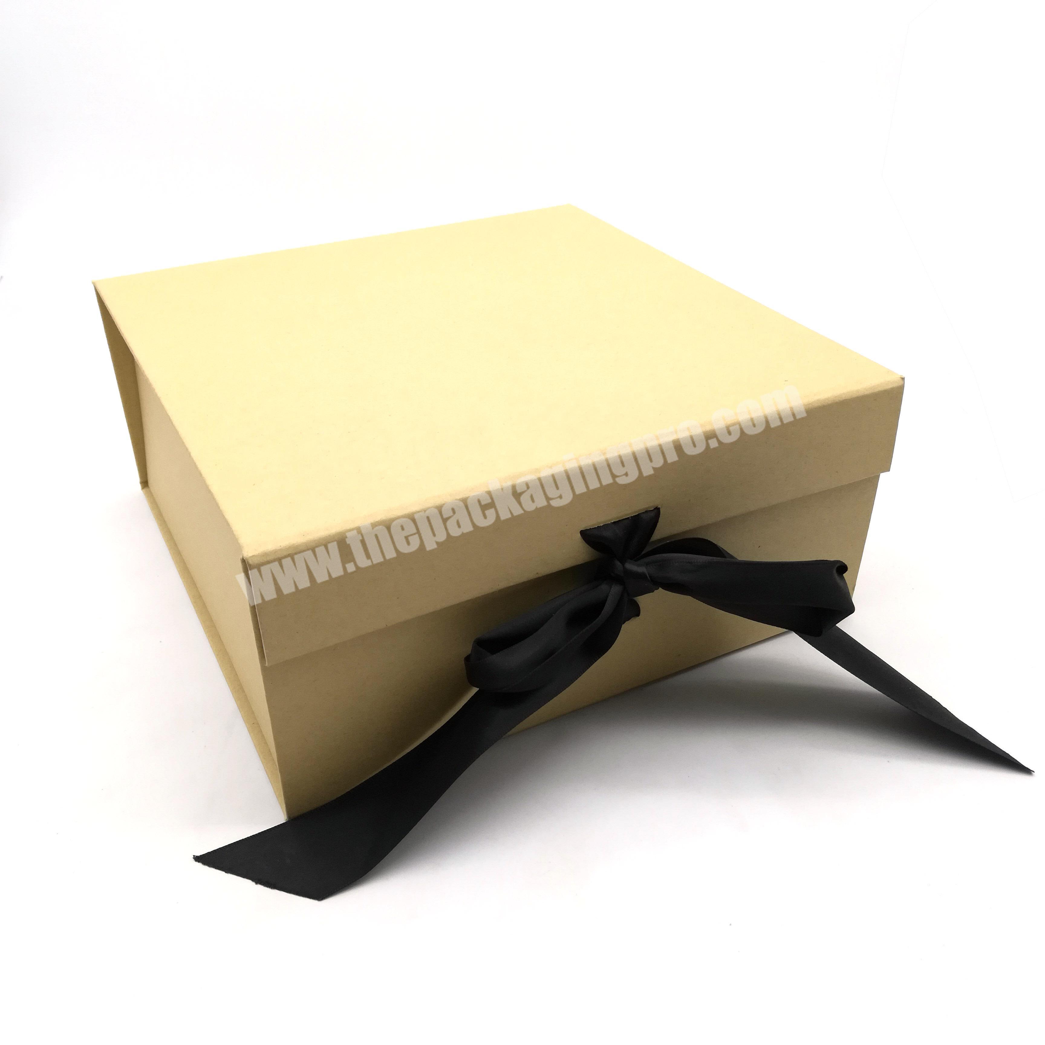 Small flip top brown kraft paper wedding gift box with ribbon window