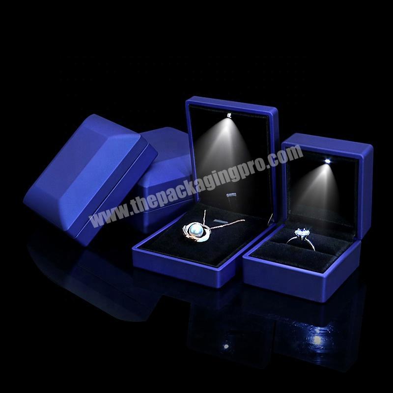 Special personalized led lighted velvet Custom jewelry box for rings and necklace
